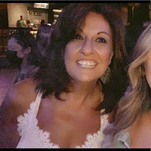 Meet your Posher, Lisa